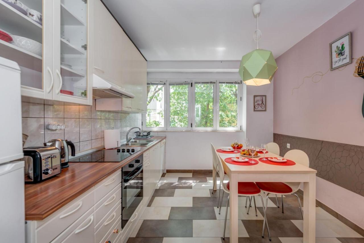 Lct Nest Apartment Split
